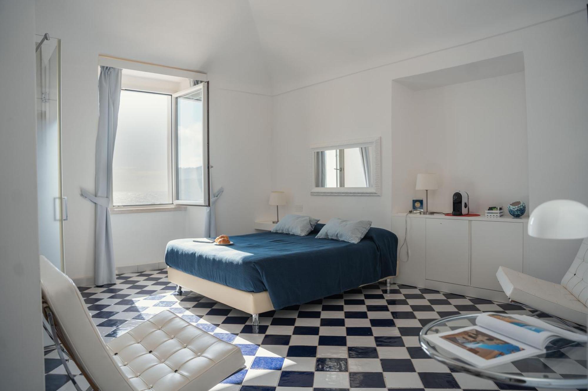 Ganimede Centro Storico Apartment Сперлонга Екстериор снимка