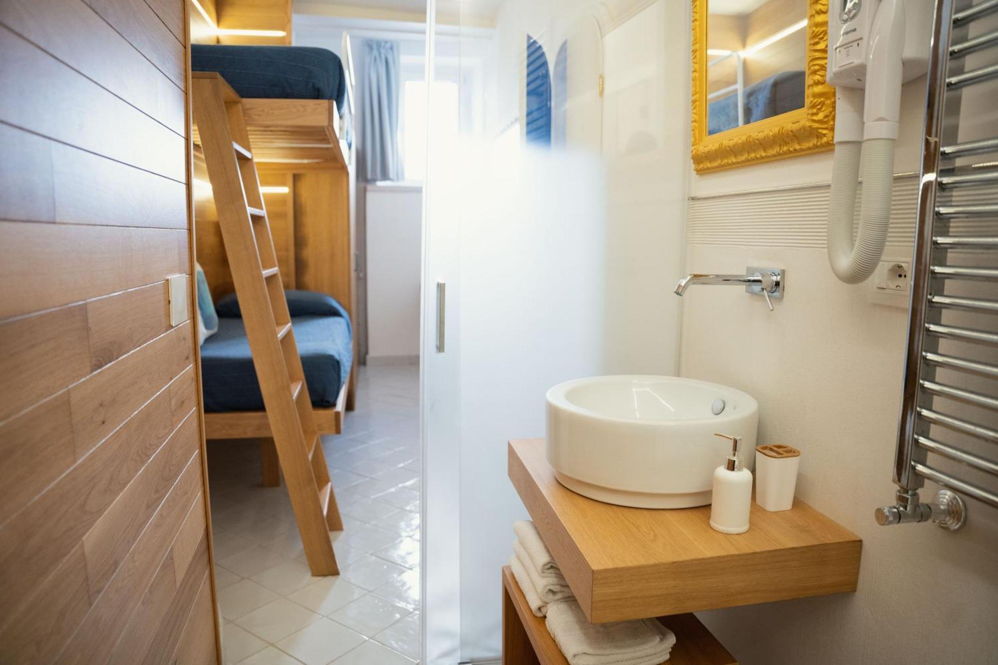 Ganimede Centro Storico Apartment Сперлонга Екстериор снимка